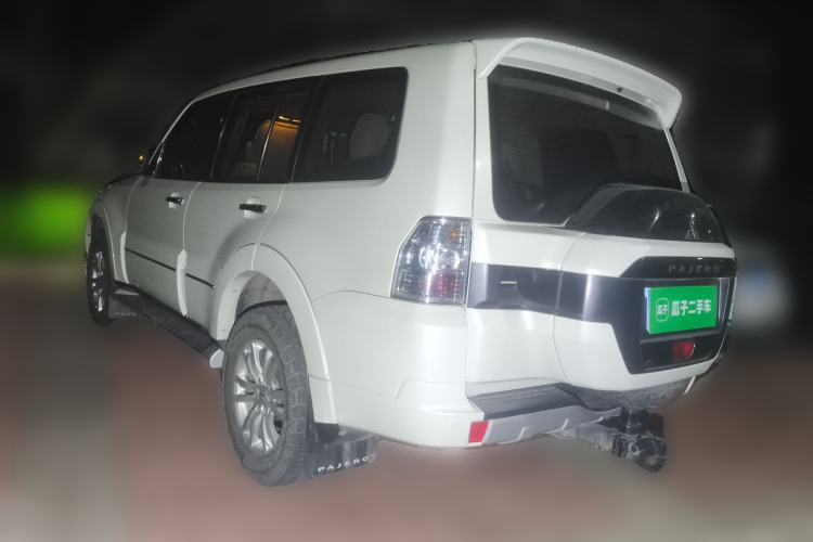 Used Mitsubishi Pajero 2018 V97 3.8L 5-Door GLS Sunroof Dual Differential – Middle East