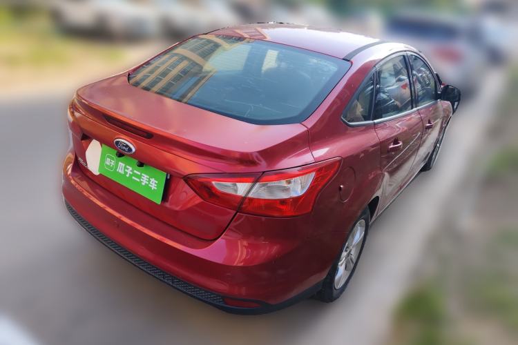 Used Ford Focus 2012 Sedan 1.6L Automatic Fashion Edition

