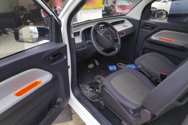 Used Wuling Hongguang MINIEV 2021 Macaron Premium Model – Lithium-NMC Driver Seat