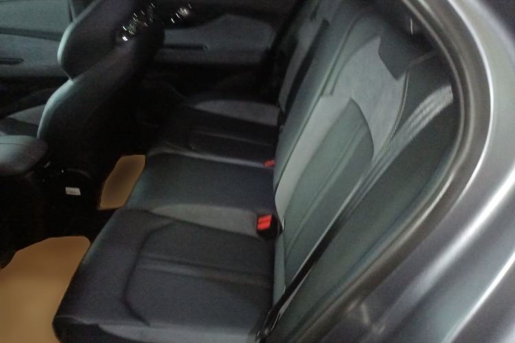 Used GAC Trumpchi EMPOW 2023 400T Automatic R PRO Left Rear Seat