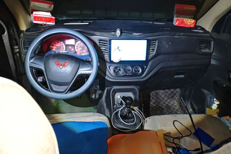 Used Wuling Hongguang V 2022 1.5L Jingqu Version Hydraulic Power Steering LAR
