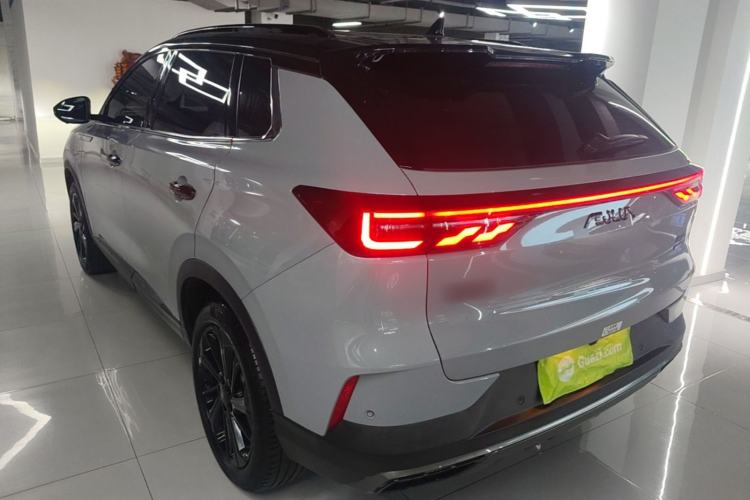 Used Dongfeng Aeolus Huge 2022 Mach Dual-Motor 1.5T MHD Dare-to-Dream Edition