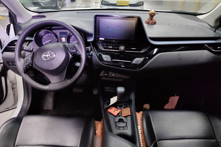 Used Toyota IZOA 2021 2.0L Enjoy Edition