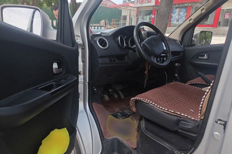 Used CHANGAN KAICHENG Ruixing M60 2020 1.5L Standard Version China VI 6-Seater DAM15KR