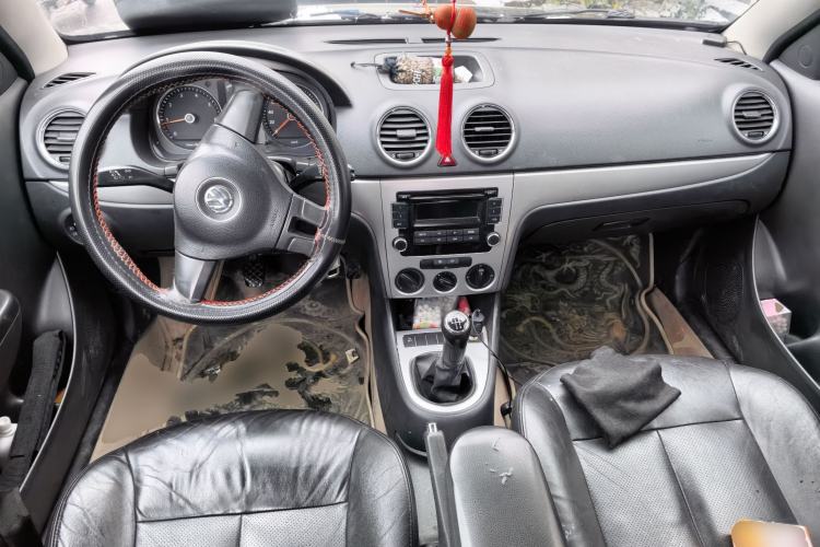 Used Volkswagen Lavida 2011 1.6L Manual - Premium Edition