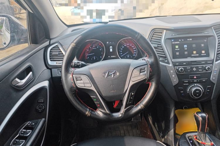 Used Hyundai Santa Fe 2017 2.0T Automatic All-Wheel Drive Smart 7-Seater
