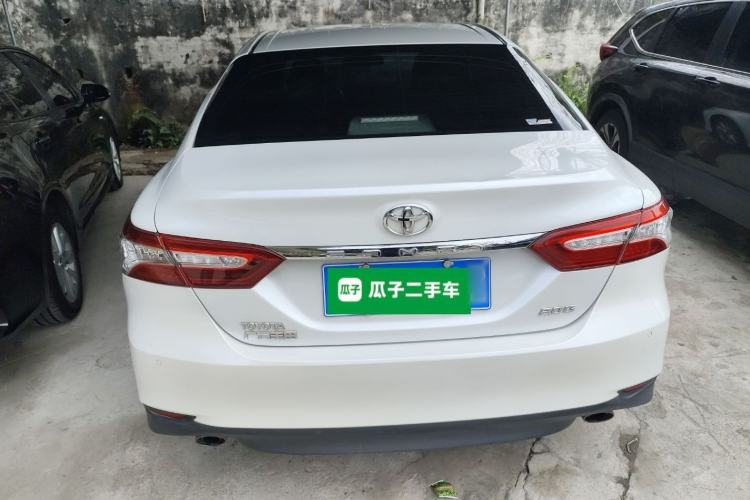 Used Toyota Camry 2018 2.0G Luxury Edition
