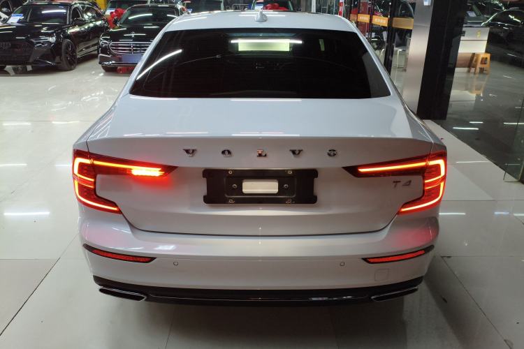 Used Volvo S60 2021 T4 Zhiyuan Luxury Edition