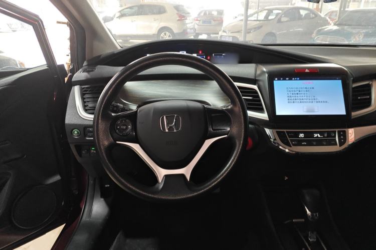 Used Honda Jade 2017 1.8L automatic Comfort version 5 seats Steering Wheel