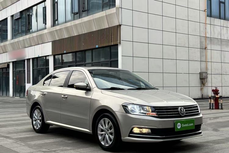 Used Volkswagen Lavida 2017 230TSI DSG Comfort Edition Front Right 45 Deg