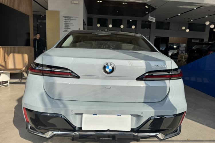 Used BMW 7 Series 2023 740Li Leading Model M Sport Package