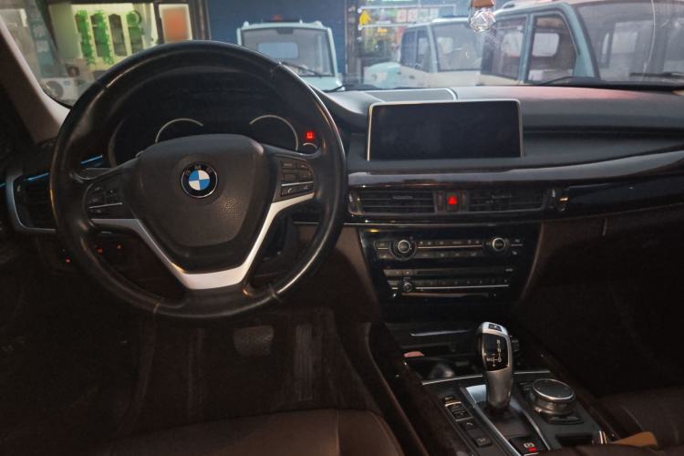 Used BMW X5 2018 xDrive28i
