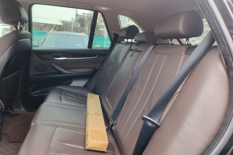 Used BMW X5 2015 xDrive28i
