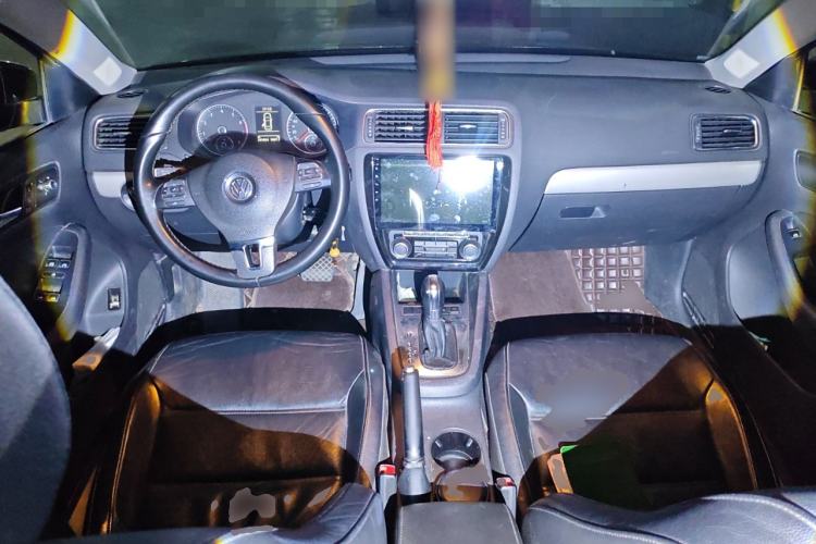 Used Volkswagen Sagitar 2012 1.4TSI Automatic Luxury Edition