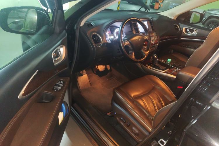 Used Infiniti QX60 2018 2.5 S/C Hybrid Two-Wheel-Drive Excellence Edition China VI Standard
