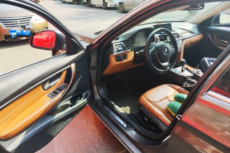 Used BMW 3 Series 2013 Facelifted 320Li Luxury Design Package
