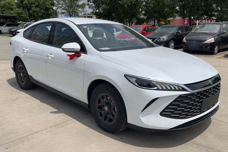 Used BYD Qin PLUS 2025 DM-i Smart Drive 55KM Leading Model Exterior 5