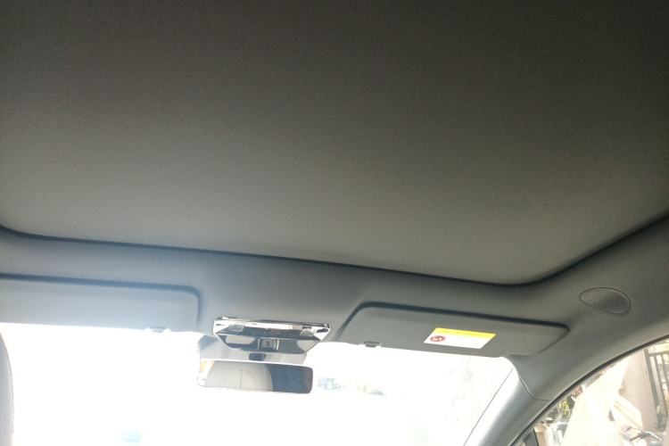 Used Li Auto i6 2025 Model Four-Wheel-Drive Standard Type
