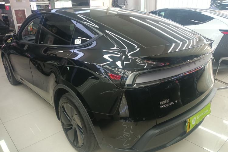 Used Tesla Model Y 2025 Rear-Wheel-Drive Version