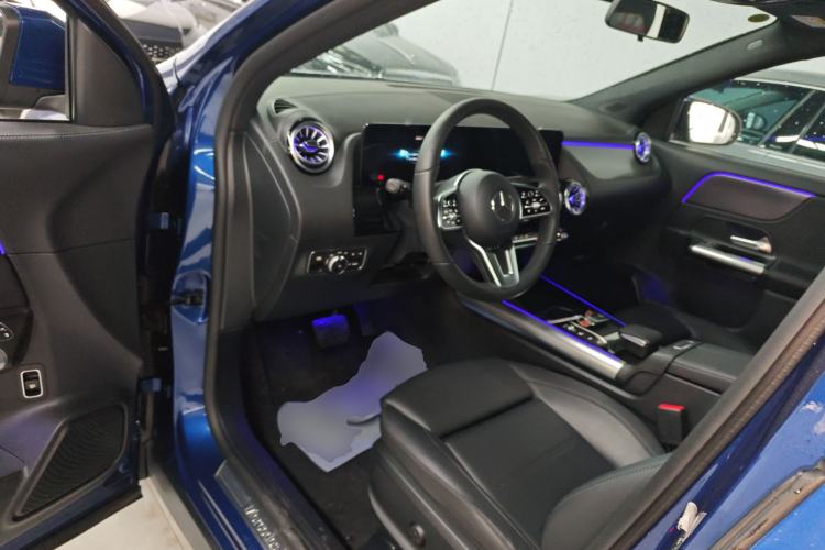 Used Mercedes-Benz GLA 2022 Facelifted GLA 200 Driver Seat