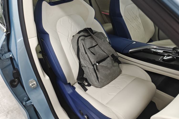 Used VOYAH FREE 2021 Four-Wheel Drive Extended-Range First-Edition Commemorative Model
