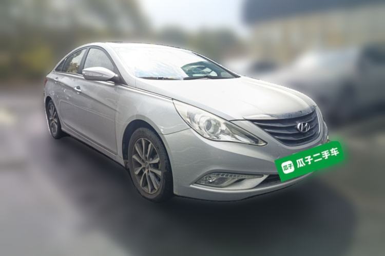 Used Hyundai Sonata 2013 2.0L Automatic Luxury Edition Front Right 45 Deg
