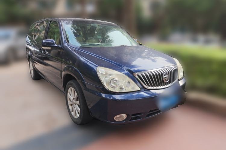 Used Buick GL8 2013 2.4L Classic Edition Front Right 45 Deg