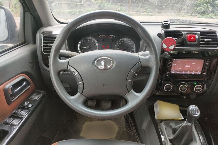 Used Great Wall Wingle 5 2014 2.4L European Version Two-Wheel Drive Entry-Level Big Double-Cab 4G69S4N
