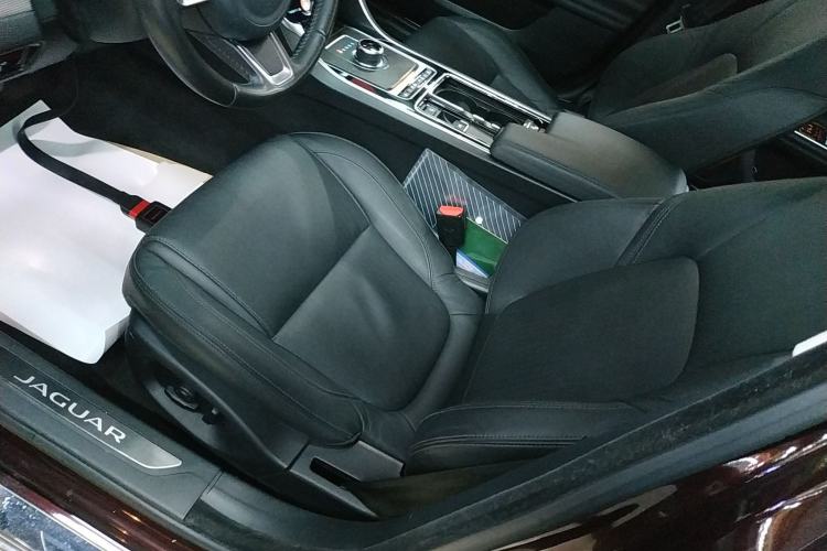 Used Jaguar XFL 2018 XFL 2.0T 250 PS Luxury Edition Left Front Seat