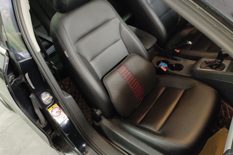 Used Volkswagen Sagitar 2014 Revised Version 1.6L Automatic Comfort Edition Right Front Seat