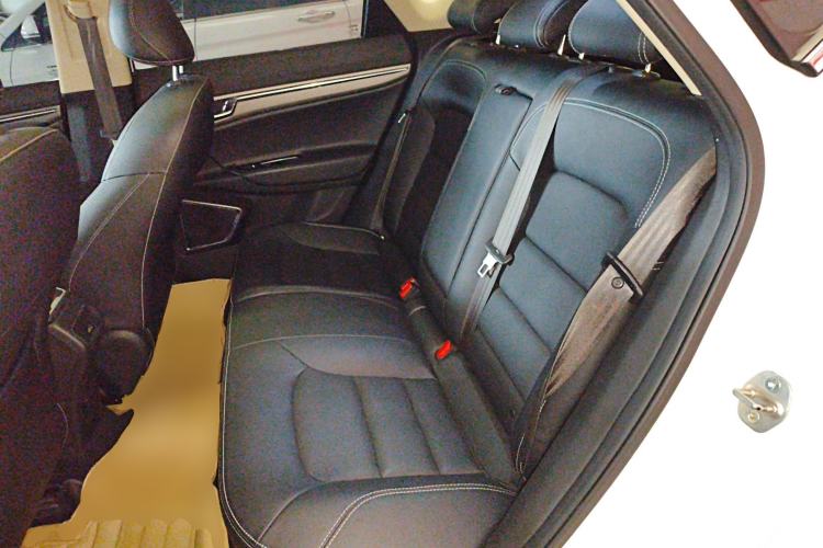 Used Geely Auto Emgrand GS 2016 Sports Edition 1.8L Manual LingShang Model Left Rear Seat