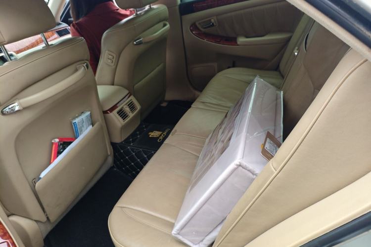 Used Toyota Crown 2007 3.0L Royal Saloon Navigation Left Rear Seat