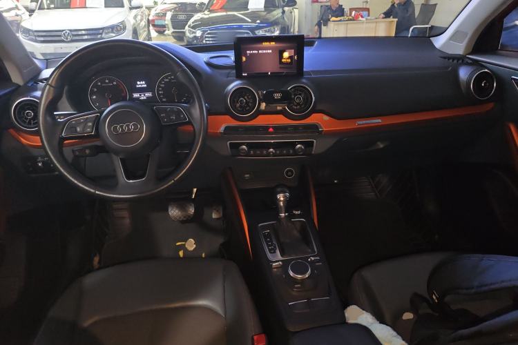 Used Audi Q2L 2018 35 TFSI Fashion Elegant Version China V Center Console
