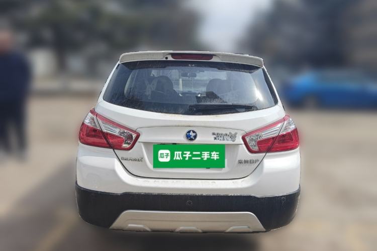 Used Venucia R50X 2013 1.6L Automatic Model