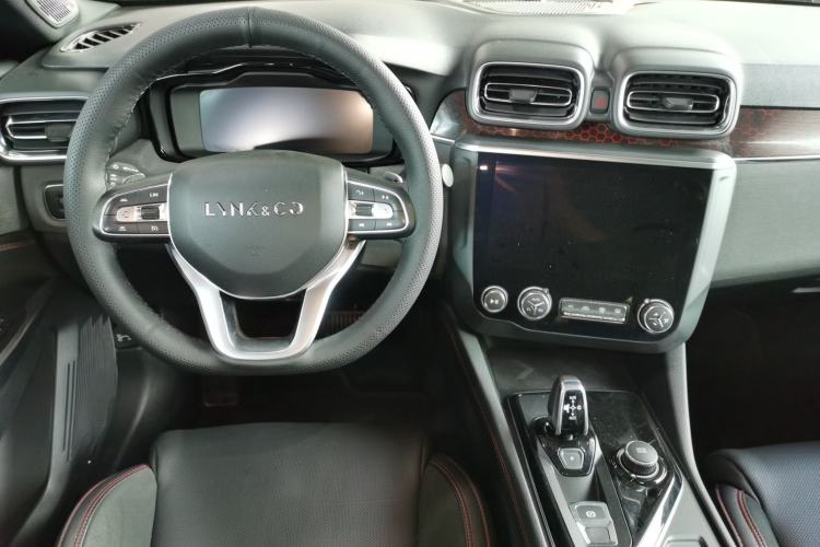 Used Lynk & Co 03 2019 1.5TD DCT JingPro Edition China VI Standard Center Console