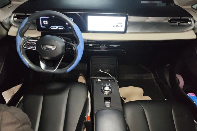 Used Geometry E Firefly 2022 401 km Linglong Tiger 4 Seats
