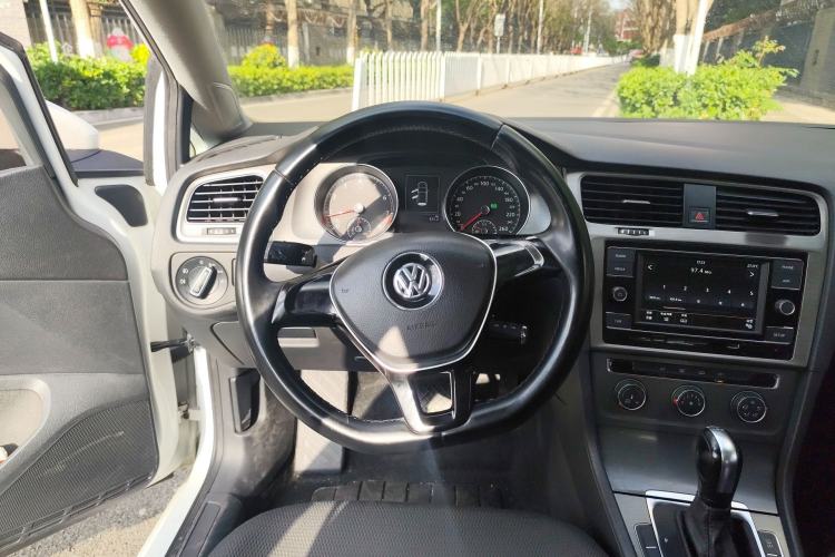 Used Volkswagen Golf 2014 1.4TSI Automatic Comfort Model Steering Wheel