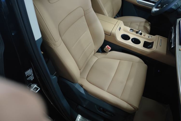 Used GAC Trumpchi E8 2024 Honor Series 2.0L Honor Edition Right Front Seat