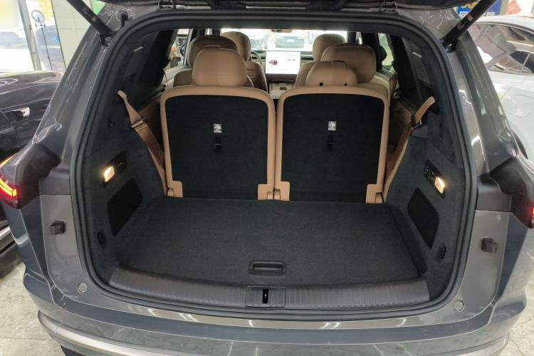 Used ONVO Luxeed L90 2025 Model—Max Six-Seater Version Trunk