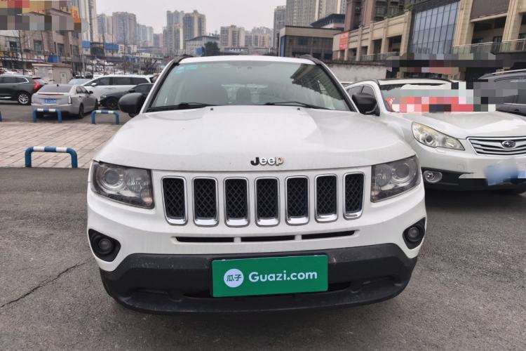 Used Jeep Compass 2014 2.0L two-wheel drive sport version
