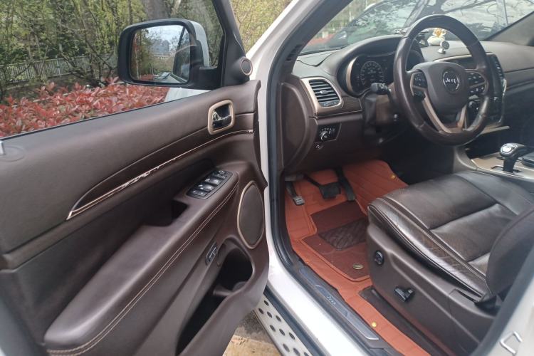 Used Jeep Grand Cherokee 2014 3.6L Flagship Prestige Edition
