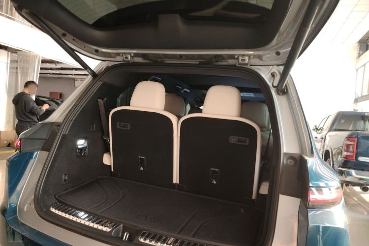 Used Li Auto L9 2022 Max model