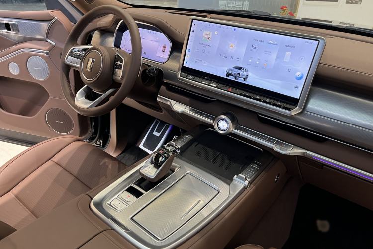 Used Tank 700 New Energy 2024 Hi4-T Extreme Edition Interior 1