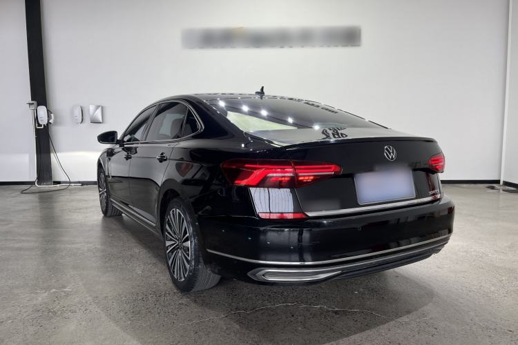 Used Volkswagen Passat 2020 Revised Version 330TSI Luxury Edition China VI Standard
