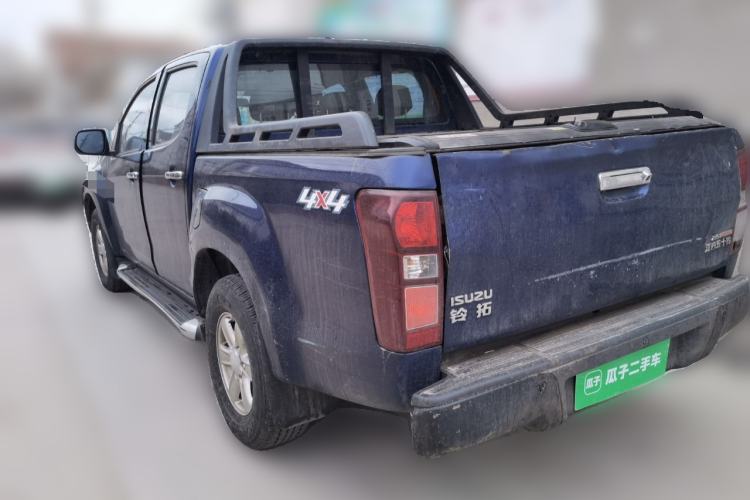 Used Isuzu D-MAX 2020 2.5T 4x4 Automatic Flagship Edition China VI JE4D25Q6A
