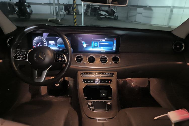 Used Mercedes-Benz E-Class 2020 E 300 L Stylish Model Center Console