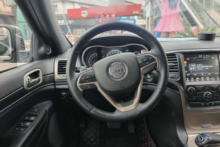 Used Jeep Grand Cherokee (Import) 2015 3.0L Elite Navigation Edition
