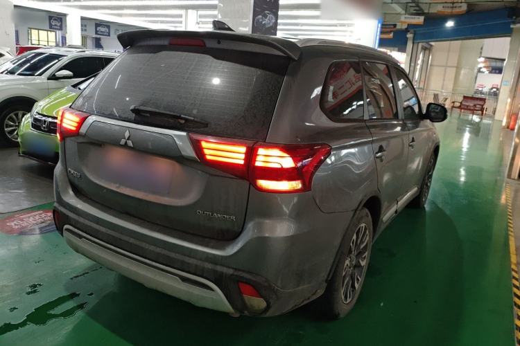 Used Mitsubishi Outlander 2019 2.0L Two-Wheel Drive Comfort Edition 5 Seats China VI Standard