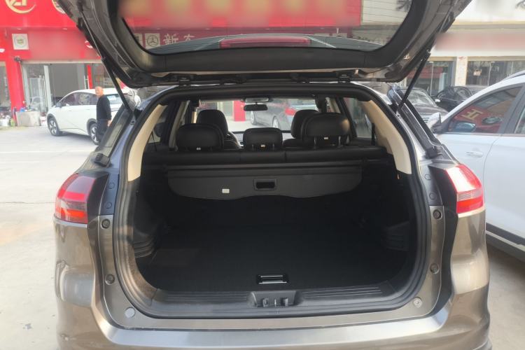 Used Geely Auto Emgrand X7 Sport 2018 1.8TD Automatic Two-Wheel Drive Smart Connect 4G Internet Edition Trunk