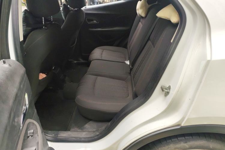 Used Buick Encore 2015 1.4T Automatic Two-Wheel Drive Urban Elite Version
